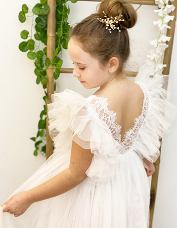robe vêtement cérémonie fille blanche